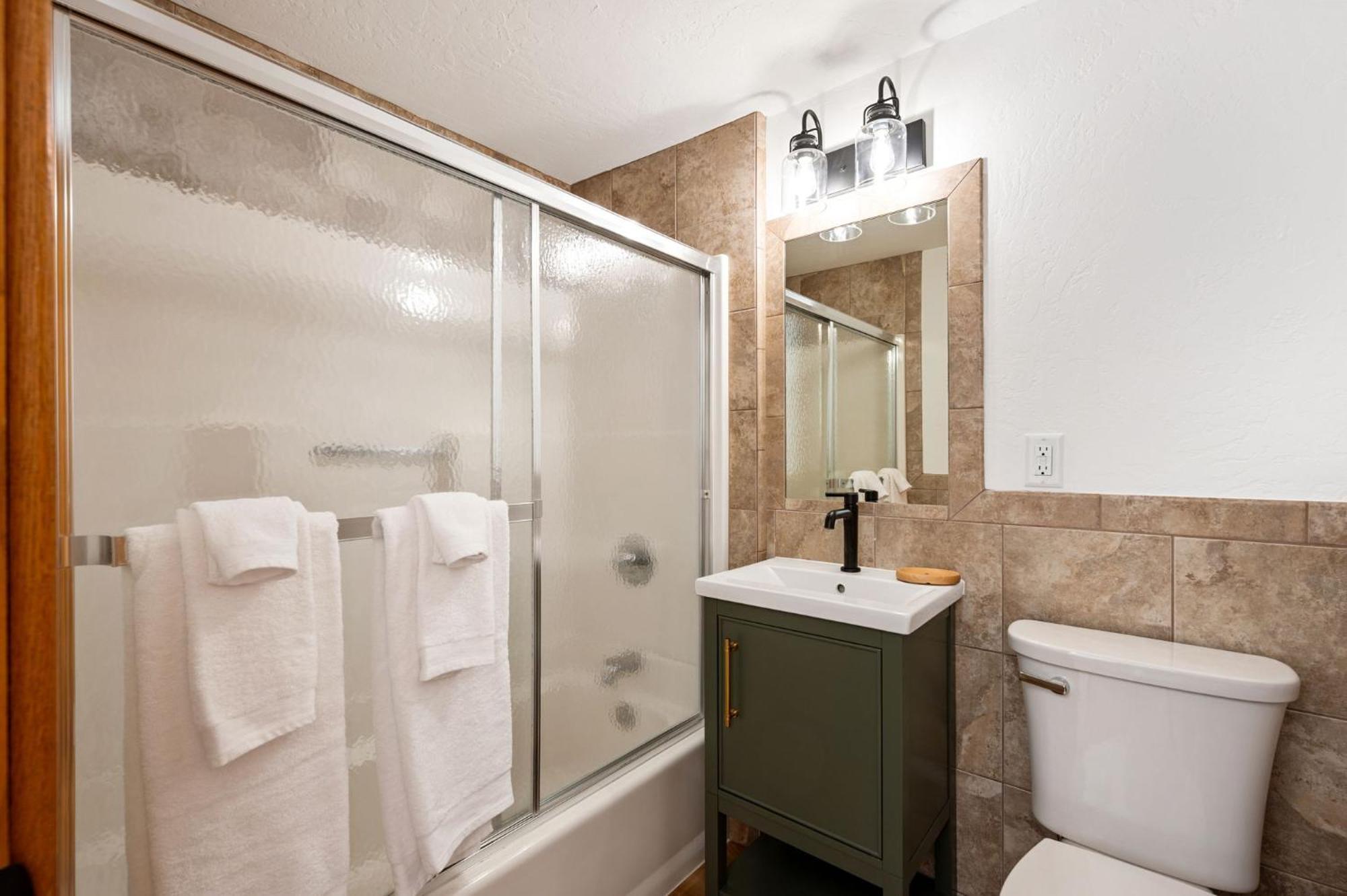 Spruce & Shore Motel Fish Creek Extérieur photo